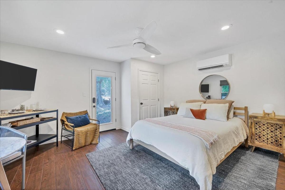 Relaxing Alpaca Ranch Mins From Downtown Wimberley Βίλα Εξωτερικό φωτογραφία