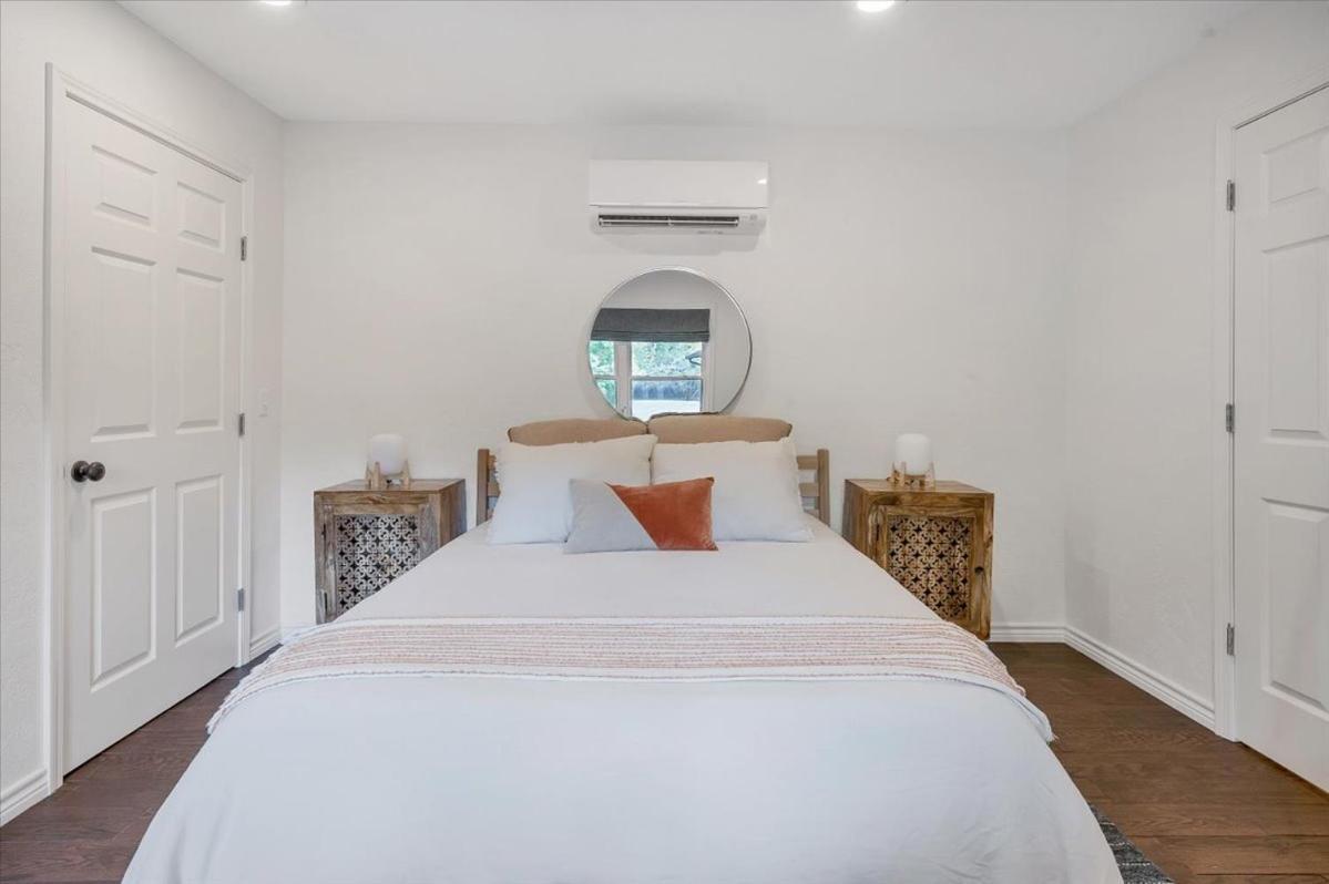 Relaxing Alpaca Ranch Mins From Downtown Wimberley Βίλα Εξωτερικό φωτογραφία